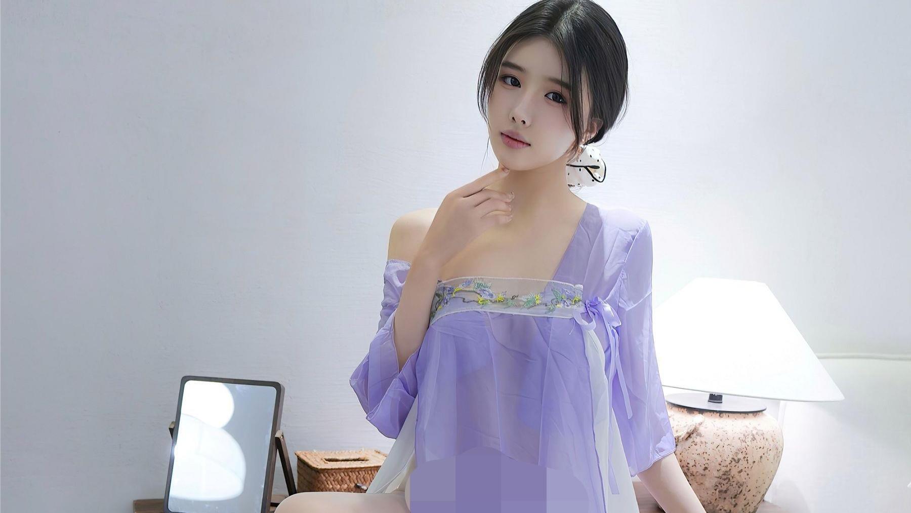 美女壁纸：紫色薄纱白嫩娇羞长腿高跟少妇