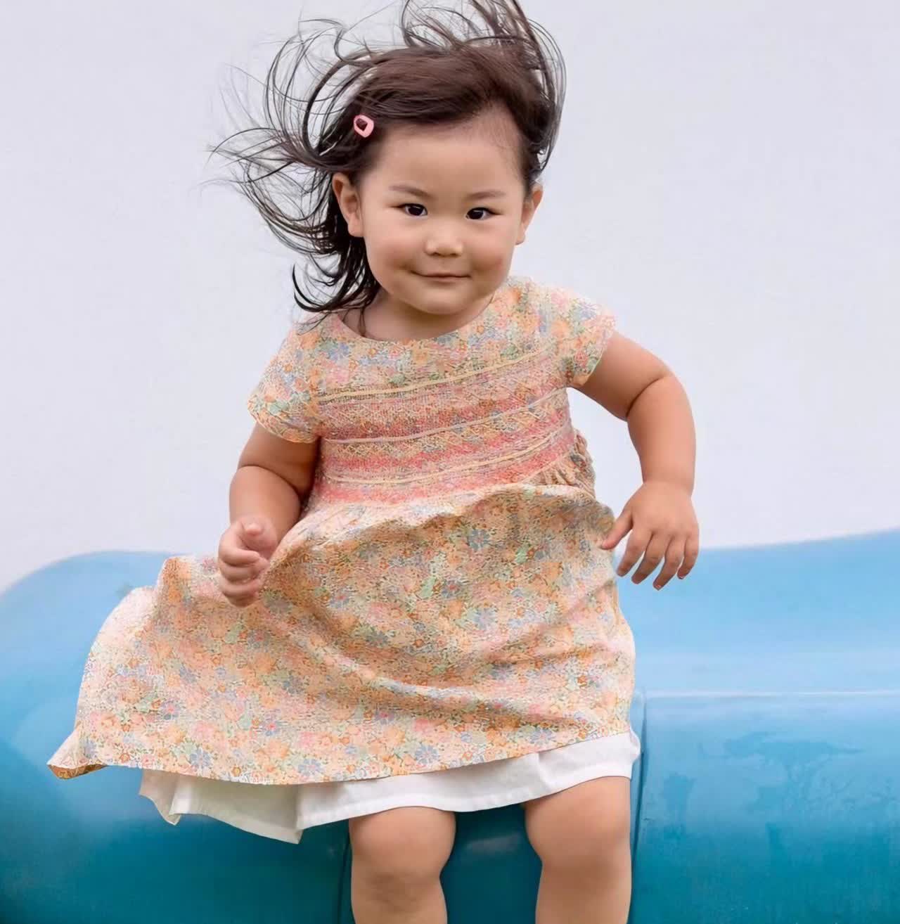 不丹小公主长大了，继承了佩玛王后的美貌
不丹国王夫妇携2子1女访越，索南小公主
