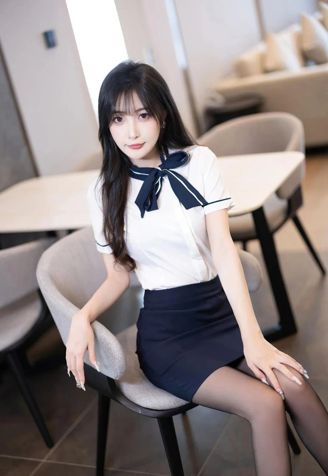 穿搭百变，但气质永远如月光皎洁