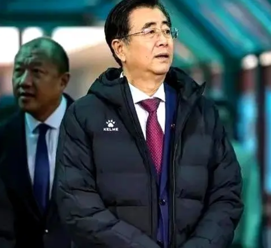 中国女足要没落了？

足协主席宋凯发现问题了。女足球员基本功不行。很多球员颠球都