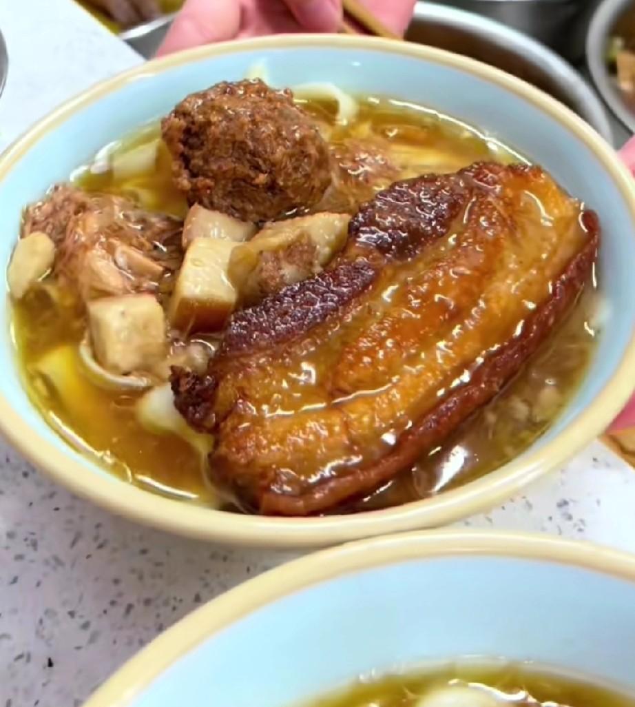 那些在大同常吃饭店的“吃货们”说一说，大同饮食有哪些是预制菜？
西贝预制菜这几天