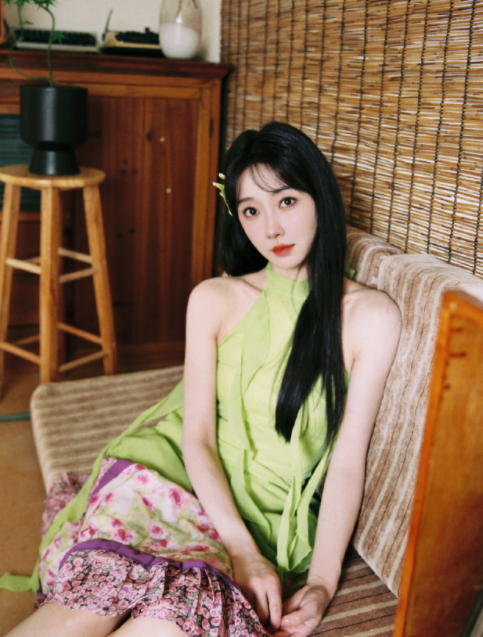 宣璐的夏日清新妆造，那叫一个真不错！