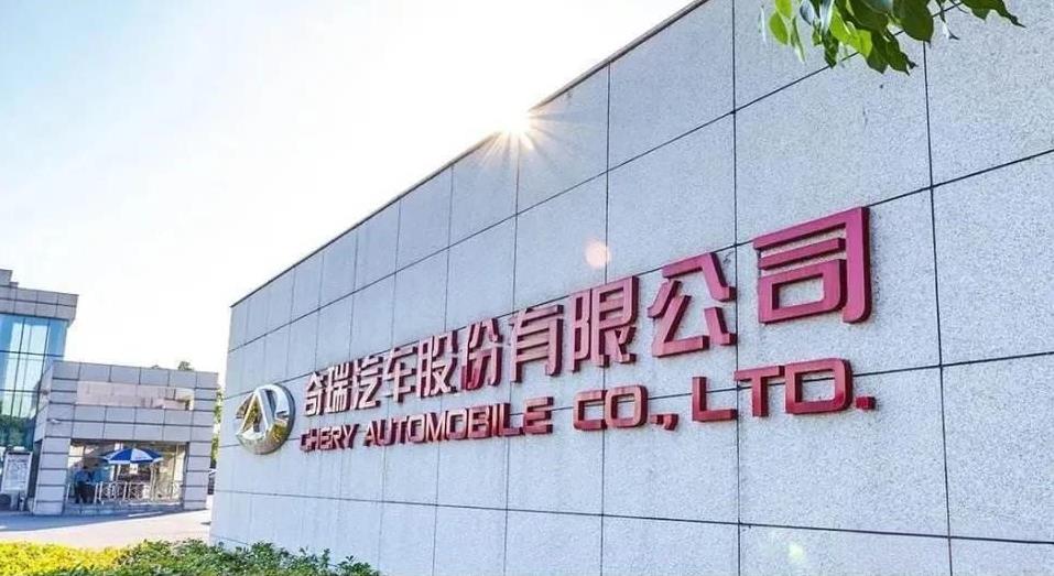 两个同事因为公司前景不明朗，离职了
也许有人会说在大环境那么不好的话情况下离职，