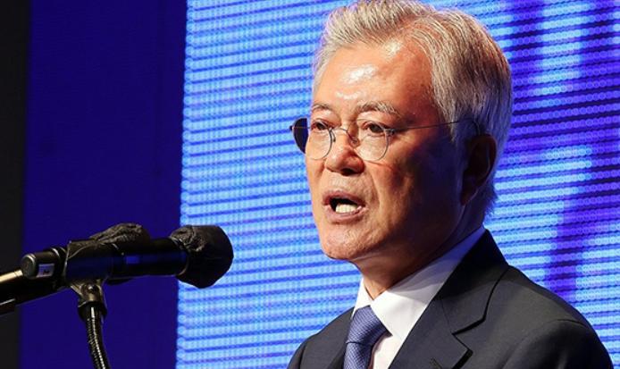 该来的还是来了，韩国检方起诉前总统文在寅，理由是后者涉嫌在任期内受贿。
关于这一