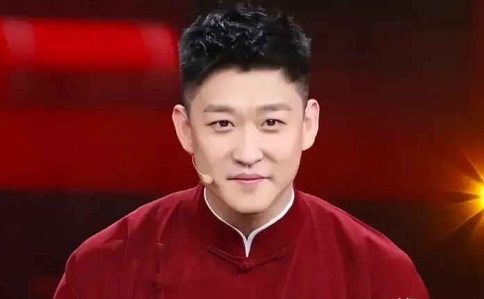 谁能想到，曾经深陷舆论漩涡的曹云金，如今打了一场漂亮的翻身仗。在开启相声直播的8