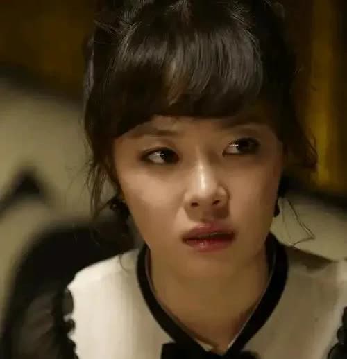 （为艺术献身的女星）

闵智贤
出生日期：1984年11月6日
出生地：