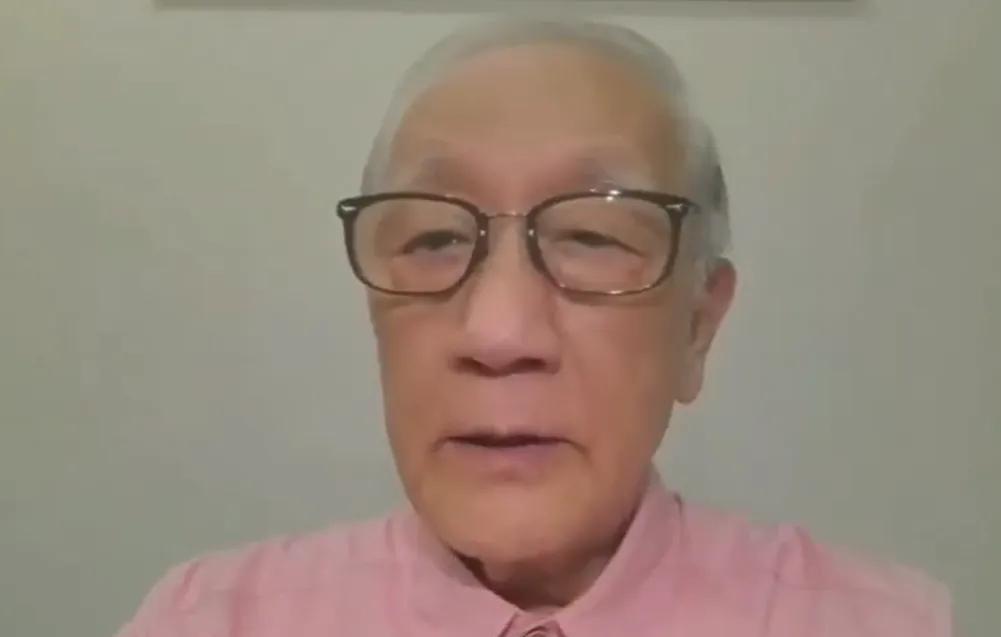 郁慕明郁老说他本人是支持“馆长”，同时也“力挺”黄智贤的，现在有人刻意在针对黄智