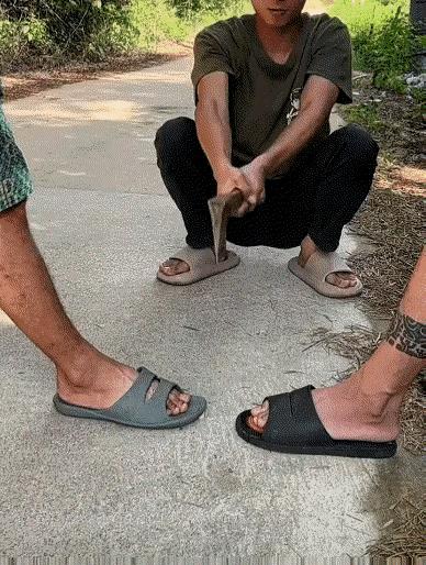 他俩又花多钱雇的，前面两个还没出院呢你又来。