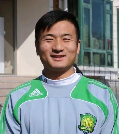 据悉，前国脚杨璞受邀参加了广西“雪佛兰杯”足球精英邀请赛。并寄语基层教练水平很重