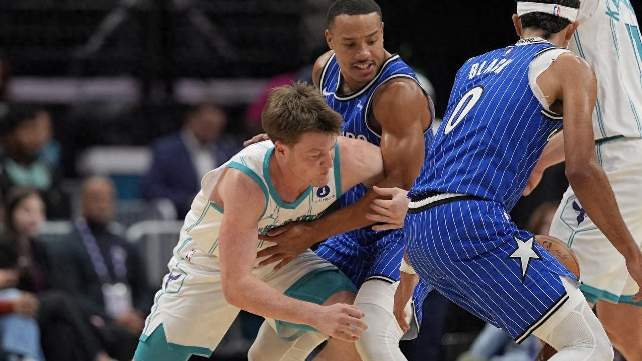 终于遇到个软柿子，魔术队总算是赢球了