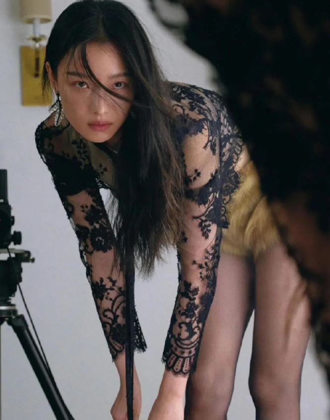 倪妮的自拍写真，大家觉得怎么样？
