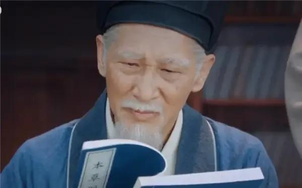 一天，一县官连续几天吃不下饭，睡不着觉。把李时珍找来看病。李时珍把完脉，脸色阴沉