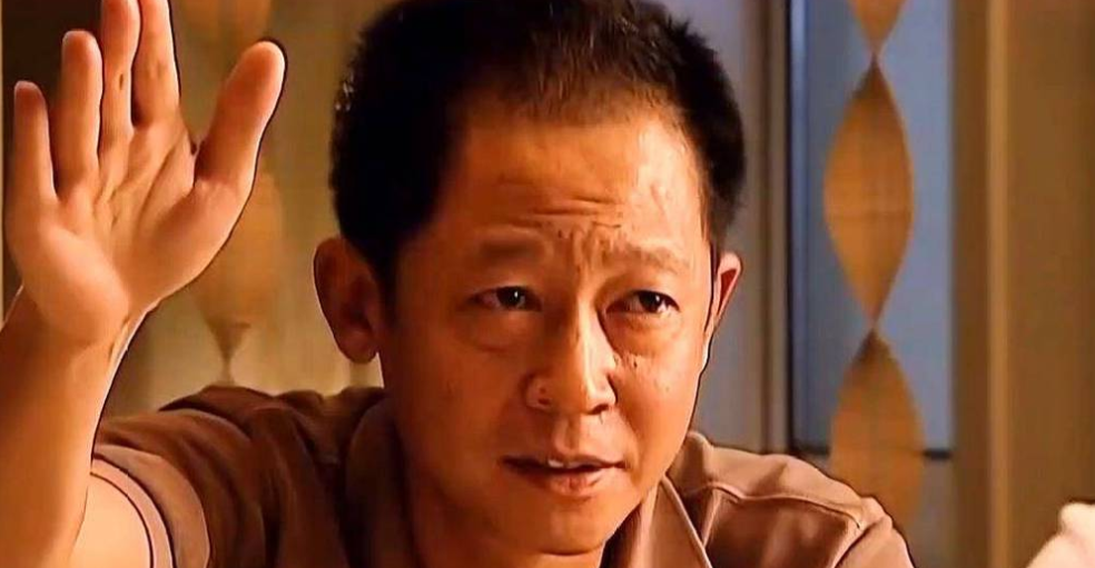 1996年，王志文终于出名了，他将母亲接过来享福。到母亲生日的时候，王志文带母亲