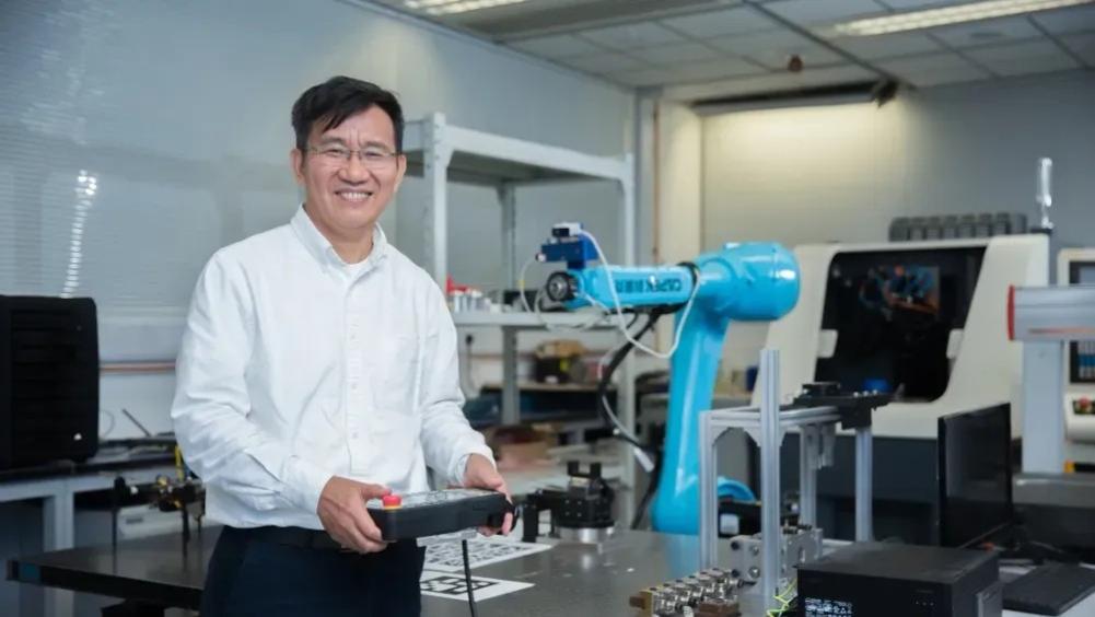 研企配·创新思辨：李泽湘的“非线性教育”与硬科技创业者的诞生