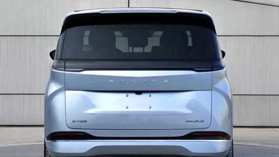 采用增程动力 极狐全新MPV申报图发布