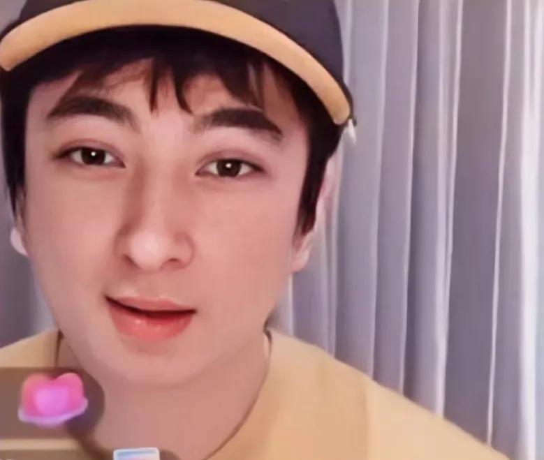 王思聪，
你给我听好了！
请给我收起你那自责和后悔，因为说实话真的很没有必要！