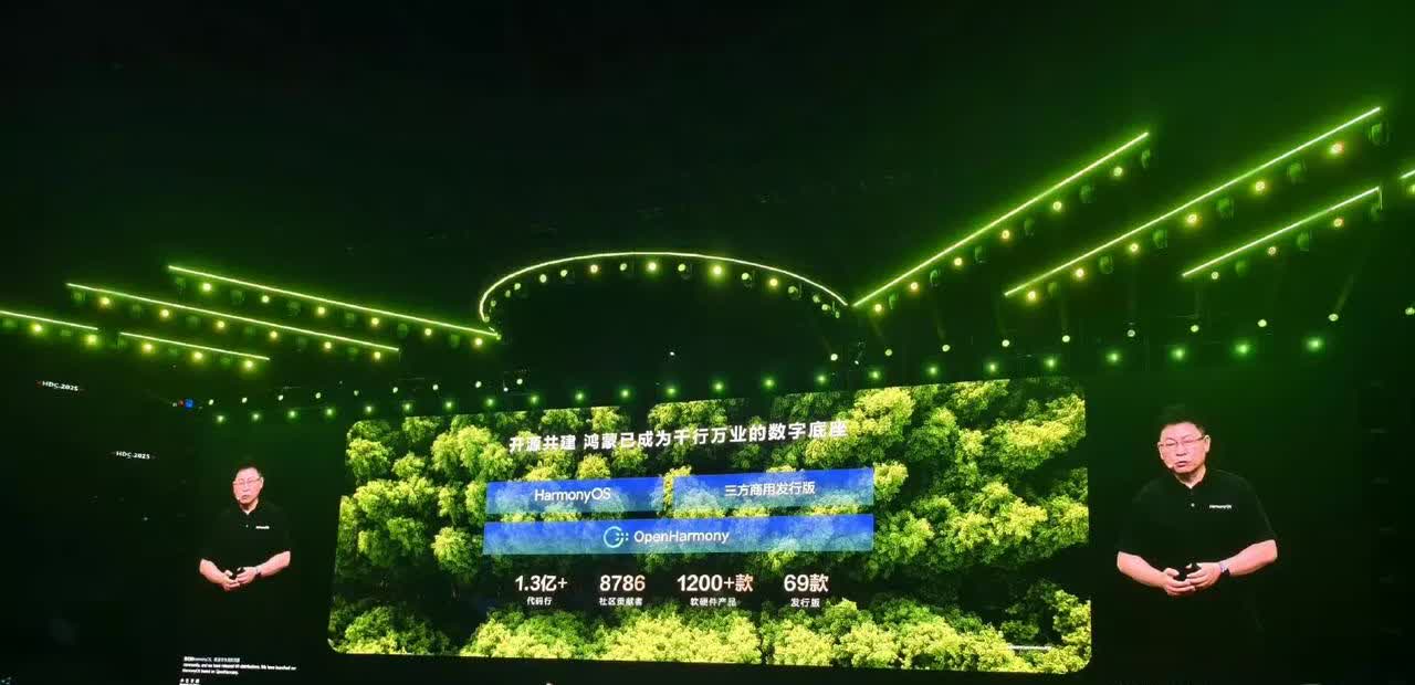 我问了抢到票的歌迷，凤凰传奇为啥取消演唱会。  

朋友愣了下：曾毅腿伤扛不