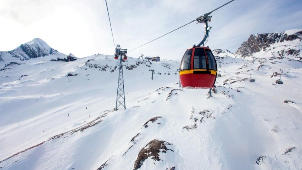 第一批靠抖音“御寒”的冰雪商家，这个冬天交出亮眼成绩单