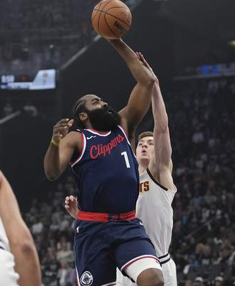 快船一轮胜掘金两场，湖人两轮才一胜，差距扎心