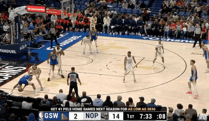 穆迪：大哥们不行我来破局！
在今天NBA常规赛勇士对阵鹈鹕的第一节比赛中，穆迪底