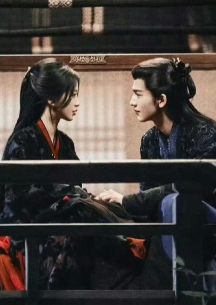 有网友问2022、2024和虞书欣搭的王鹤棣、丁禹兮都火起来，卡在2023的张凌