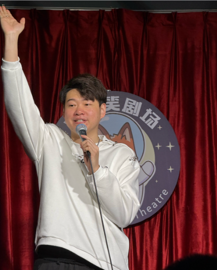 相声为什么干不过脱口秀了？

在全国层面上，相声从始至终就没上过台面啊，只在部分