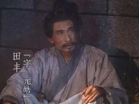 《三国演义》中的悲情谋士都有谁?
李儒，李儒是董卓的女婿，帮助董卓召来吕布，谁知