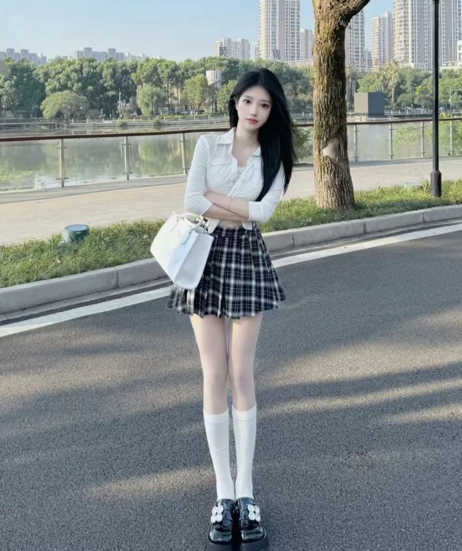 今天这么好看，不夸我吗？