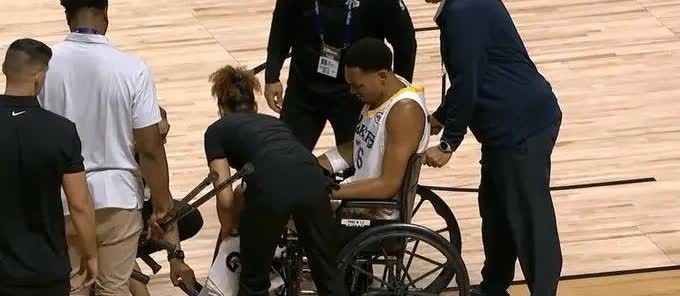 贝兹利：这次受伤碾碎的何止是膝盖，更是NBA合同的最后微光

在湖人对阵凯尔
