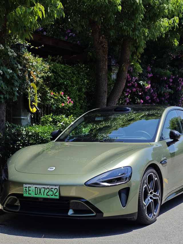 我与小米SU7的美好邂逅
这是一个最有少年感的车，这是一个现象级的产品，好开好玩