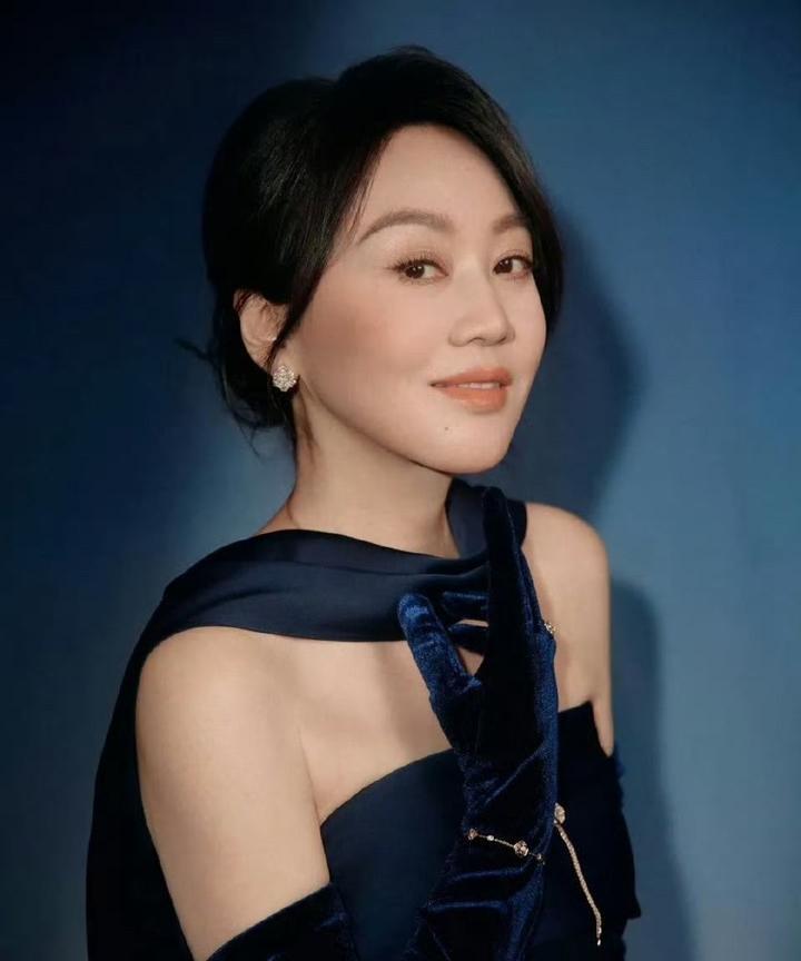 虽然我压刘亦菲，但是这次视后大热门基本上就在闫妮和宋佳之间，虽然刘亦菲有品质盛典