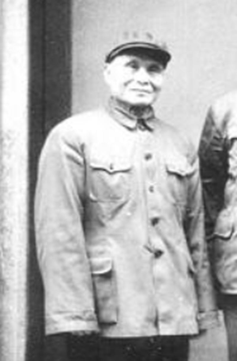 1961年，邱行湘已经54岁了，原74军军长邱维达见他还是单身，就说：“有个30