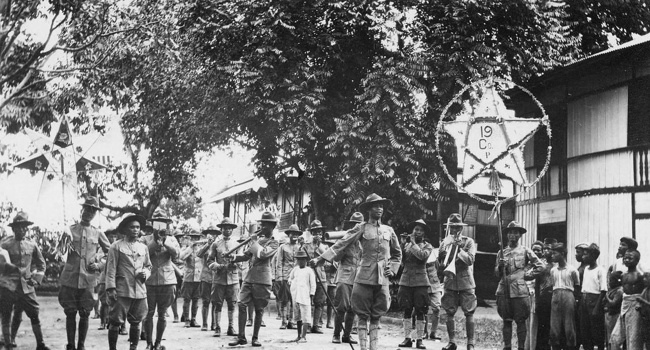两广事变广西全民皆兵:1936年夏，两广事变爆发，随后蒋介石利用政治手段之金弹银