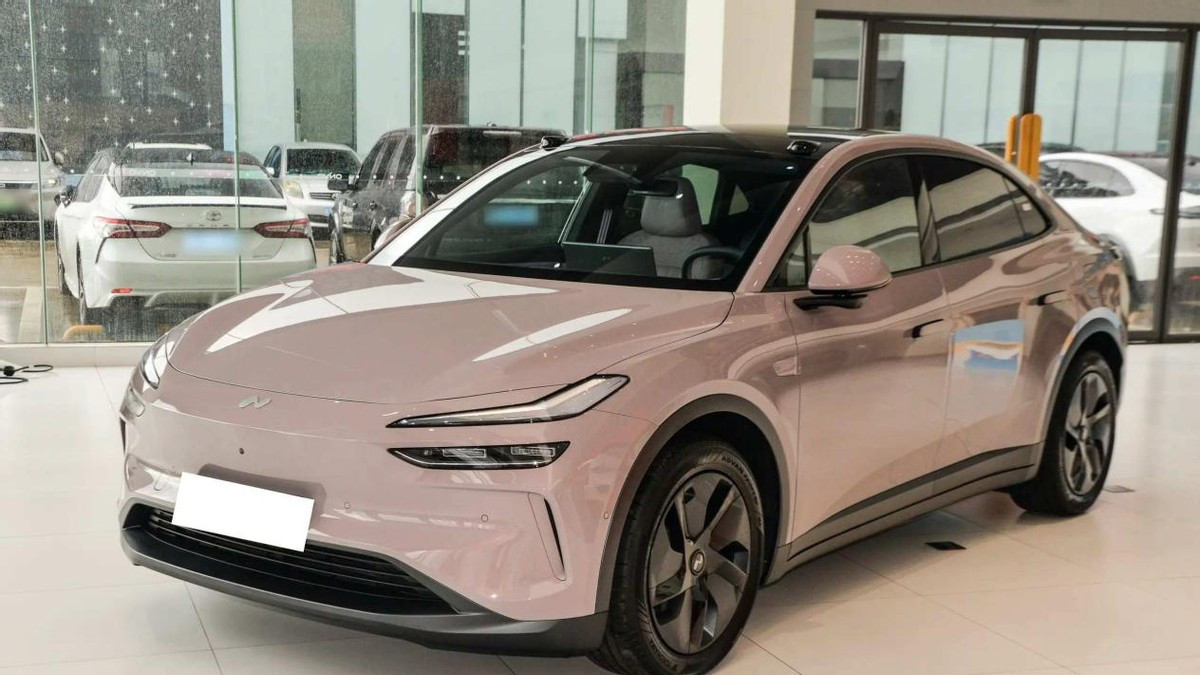 纯电续航达740km，可实现4.6s破百，乐道L60到底如何？