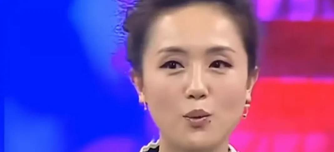 演员朱媛媛说：“说实话，我很介意辛柏青拍吻戏，时间长了吧，我就特别了解他会喜欢什