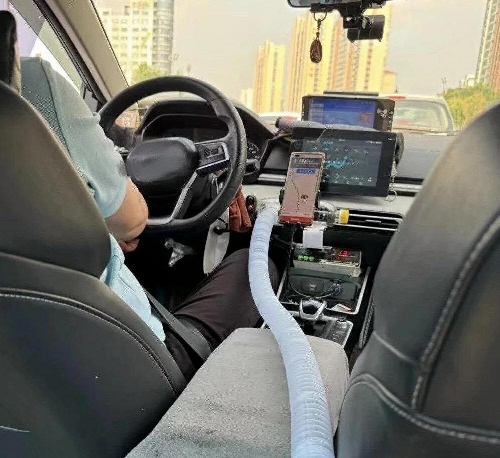 有时候热的不行有乘客也塞吧