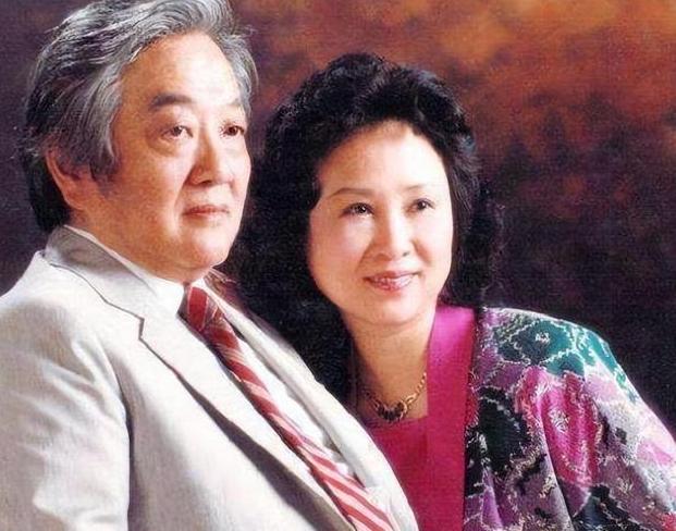 师生恋意外怀孕，想打胎发现是龙凤胎，赫赫有名的女儿差点被打掉。袁行恕跟陈致平，走