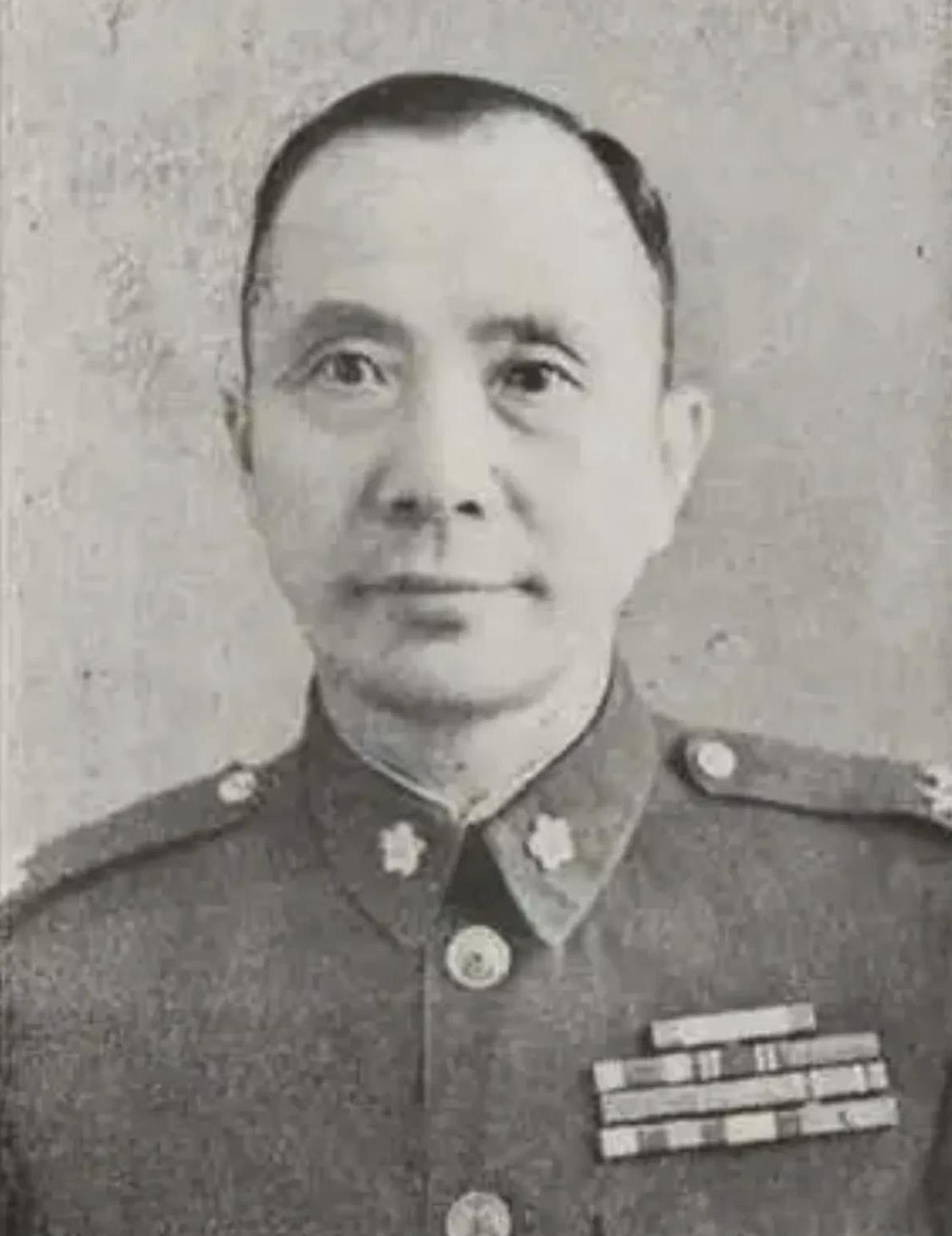 如何评价韩德勤这个人呢？一方面在敌后抗战确实不容易，另一方面又热衷于与新四军搞摩