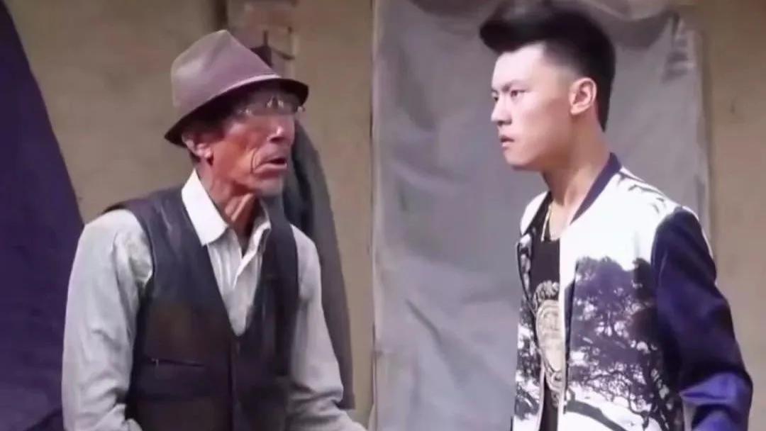 看到王晨正带女友回青海看“爷爷”，才明白什么叫人间自有真情在