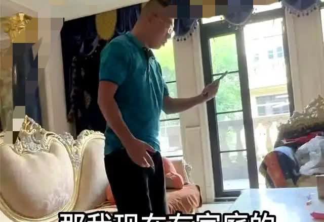 吵翻天！男子和妻子离婚15年，女儿今年高考考了689分，前妻和女儿打电话来报喜，