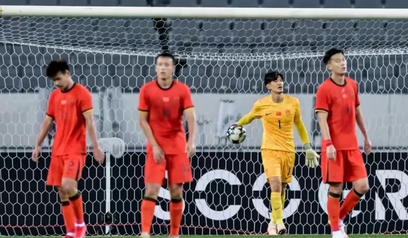 《这样赢球也没啥意思》
       在东亚杯上最后一场，国足终于赢了香港一场球