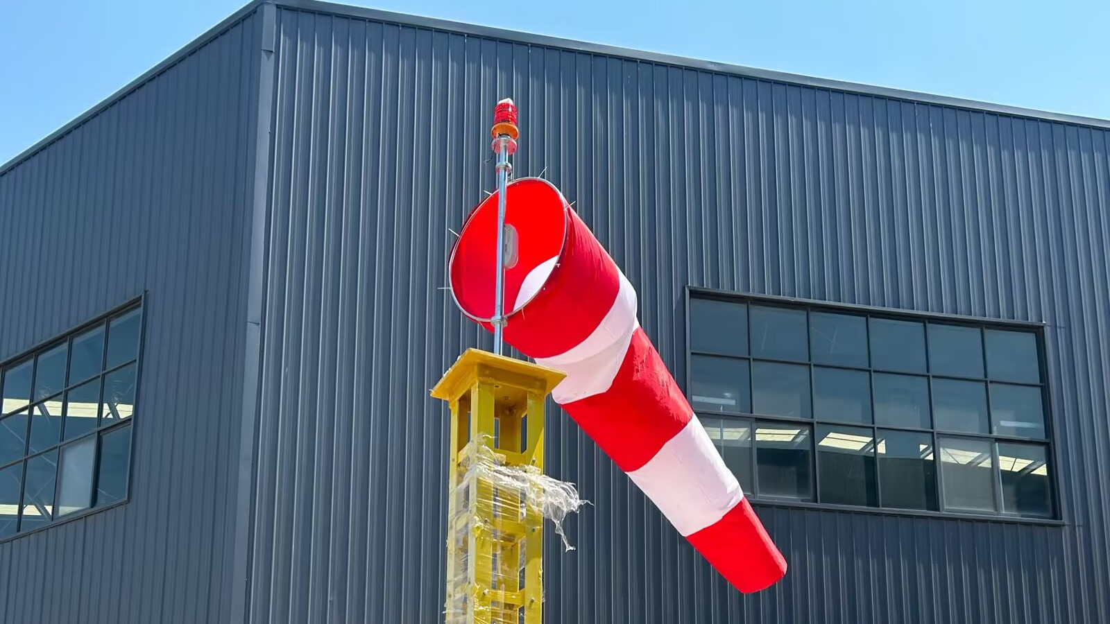 3米机场玻璃纤维易折杆 航空易折易碎杆 易折杆风向标航空障碍灯