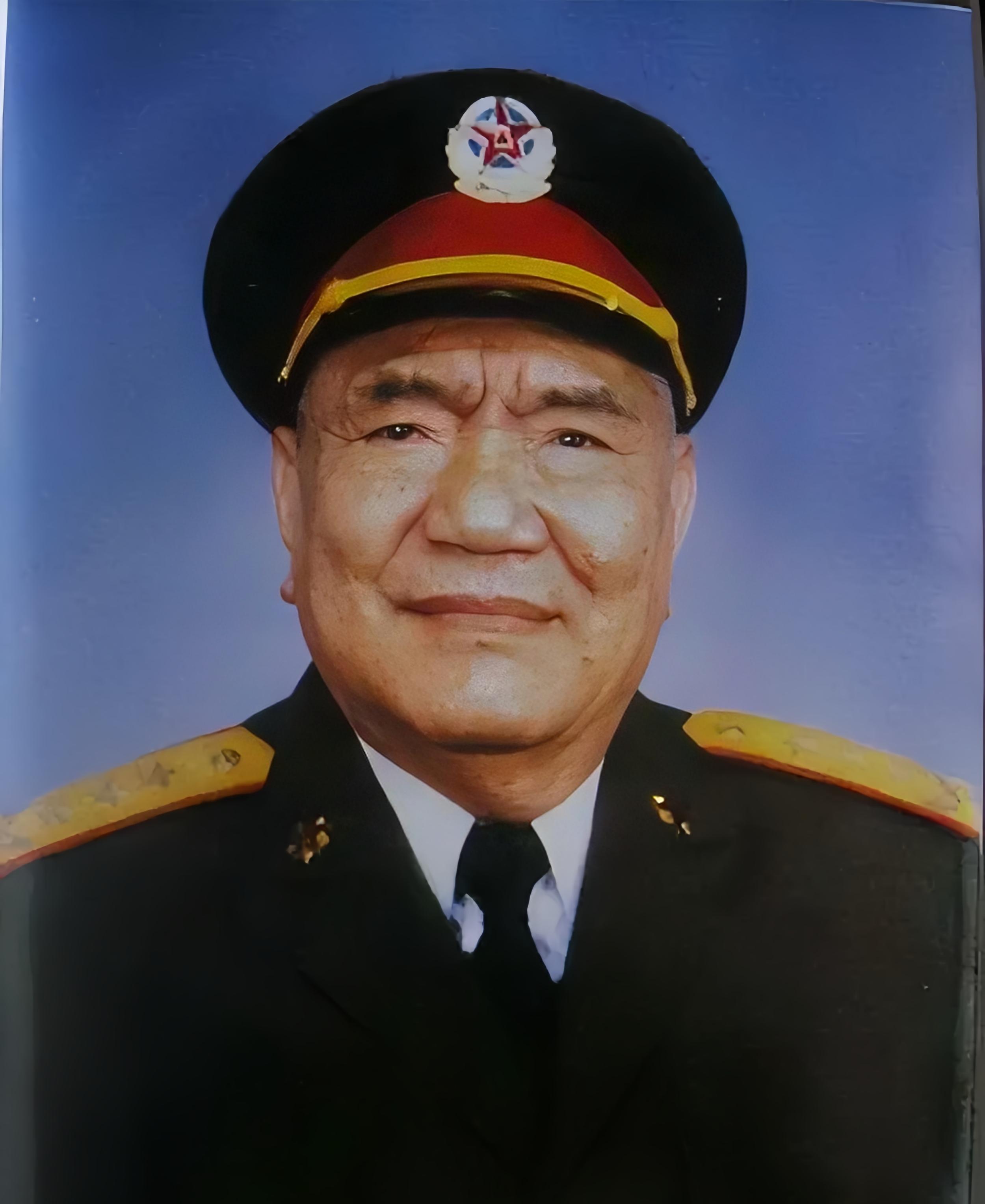 1988年，尤太忠荣升上将军衔，他的直接领导也同时晋升为上将。



这一年，军