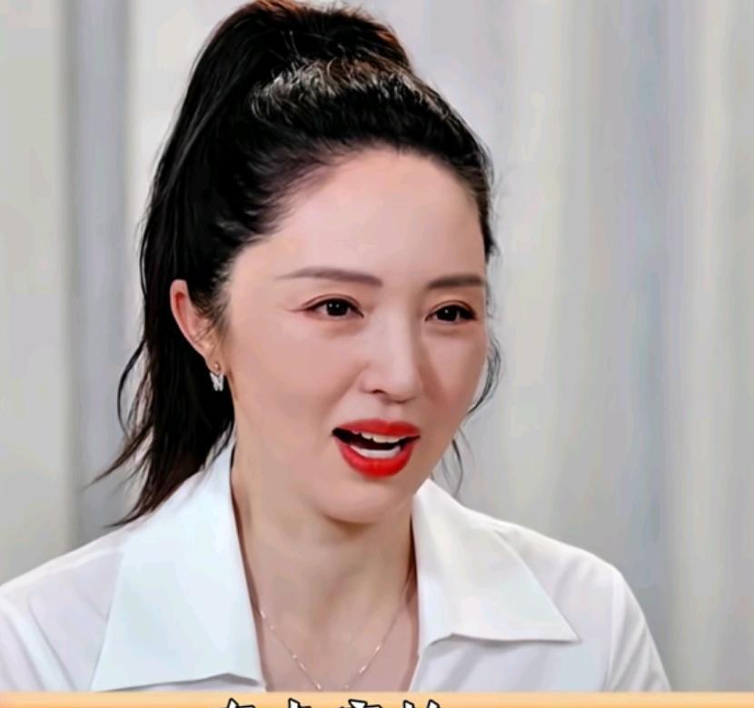 董璇不想把自己的钱拿出来给张维伊，董璇:“这个东西一定要是互相的，就是大家都把自