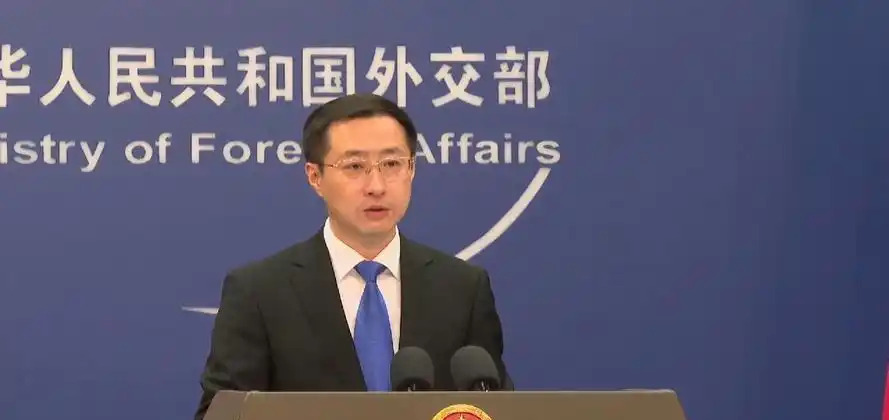 标题：中国为啥要跟美国干到底











妈呀，美国人这是要彻底搞垮中