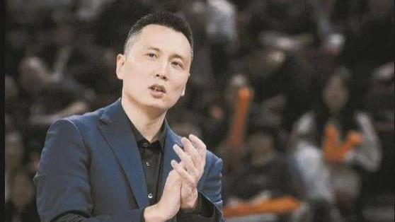 上海队热身赛连败，张镇麟表现不佳，卢伟指导可能面临下课局面