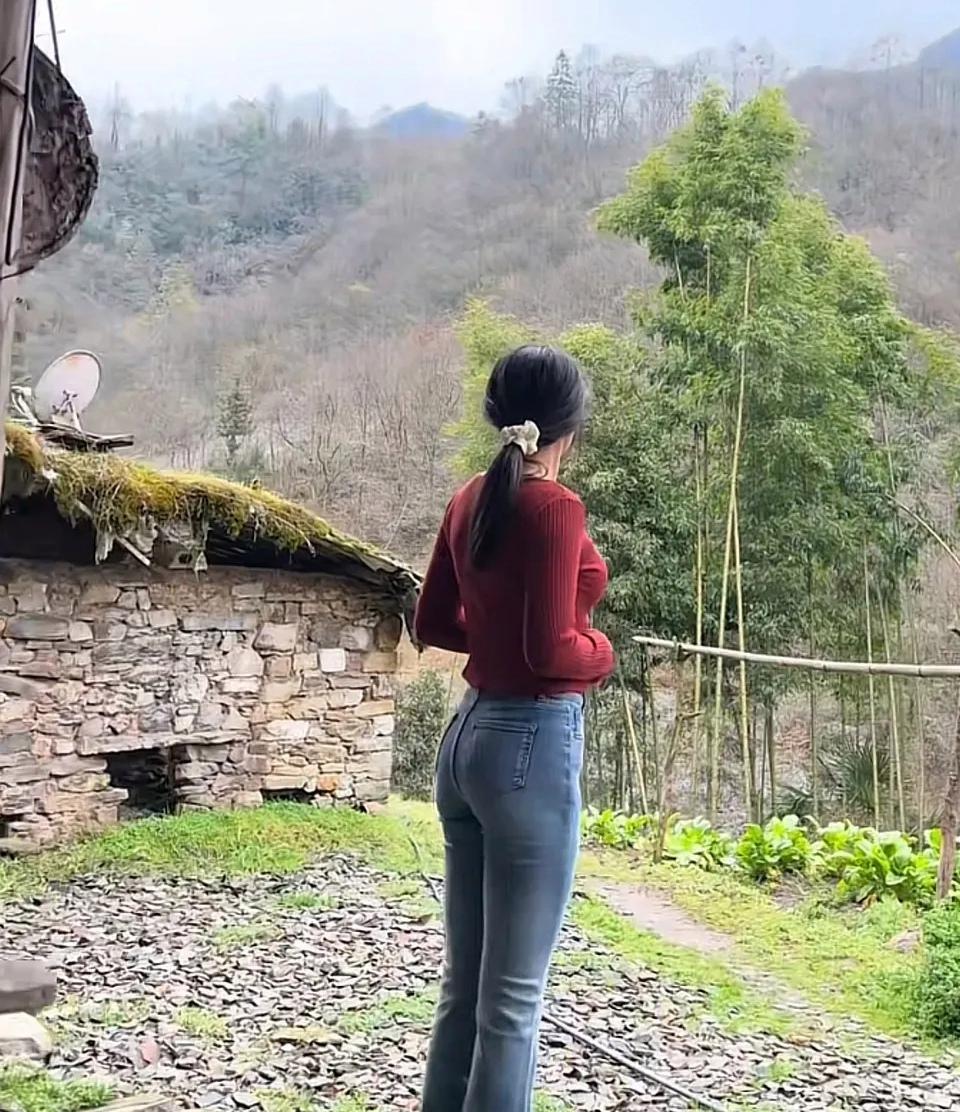 哇塞，这山景太给力了，忍不住多吸几口新鲜空气！