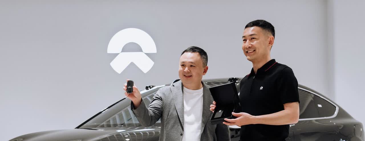 在全国各地的ET9交付现场，越来越多的创新引领者们从容入座期待已久的智能电动行政