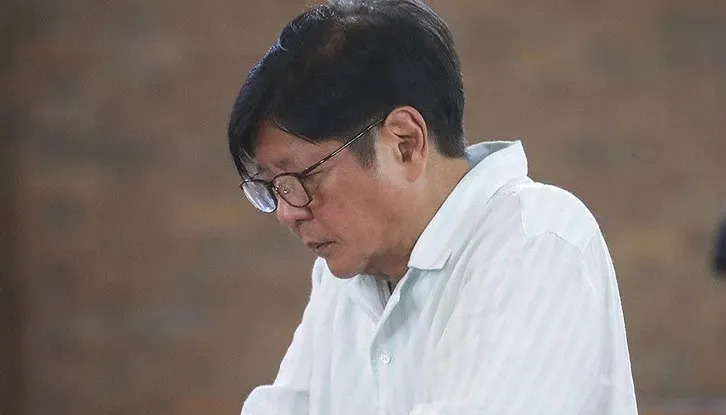 小马科斯家族中期选举大败











---











我