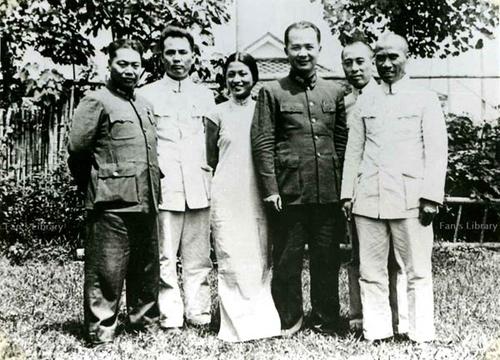 中国四大美男子，照片中就有三位，你能认出来吗?
